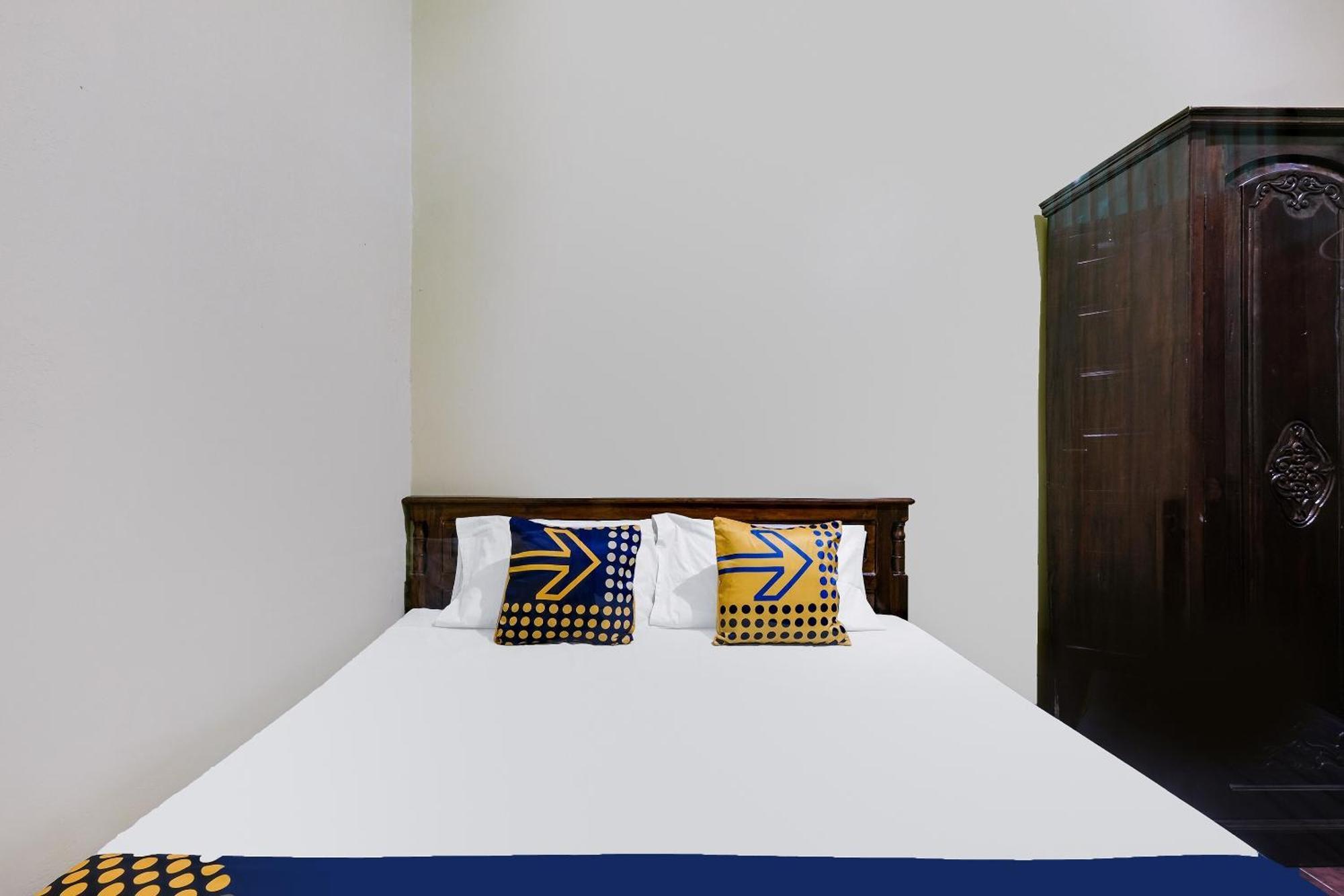 Spot On 92068 Pudja Kesuma Homestay Syariah Yogyakarta Esterno foto