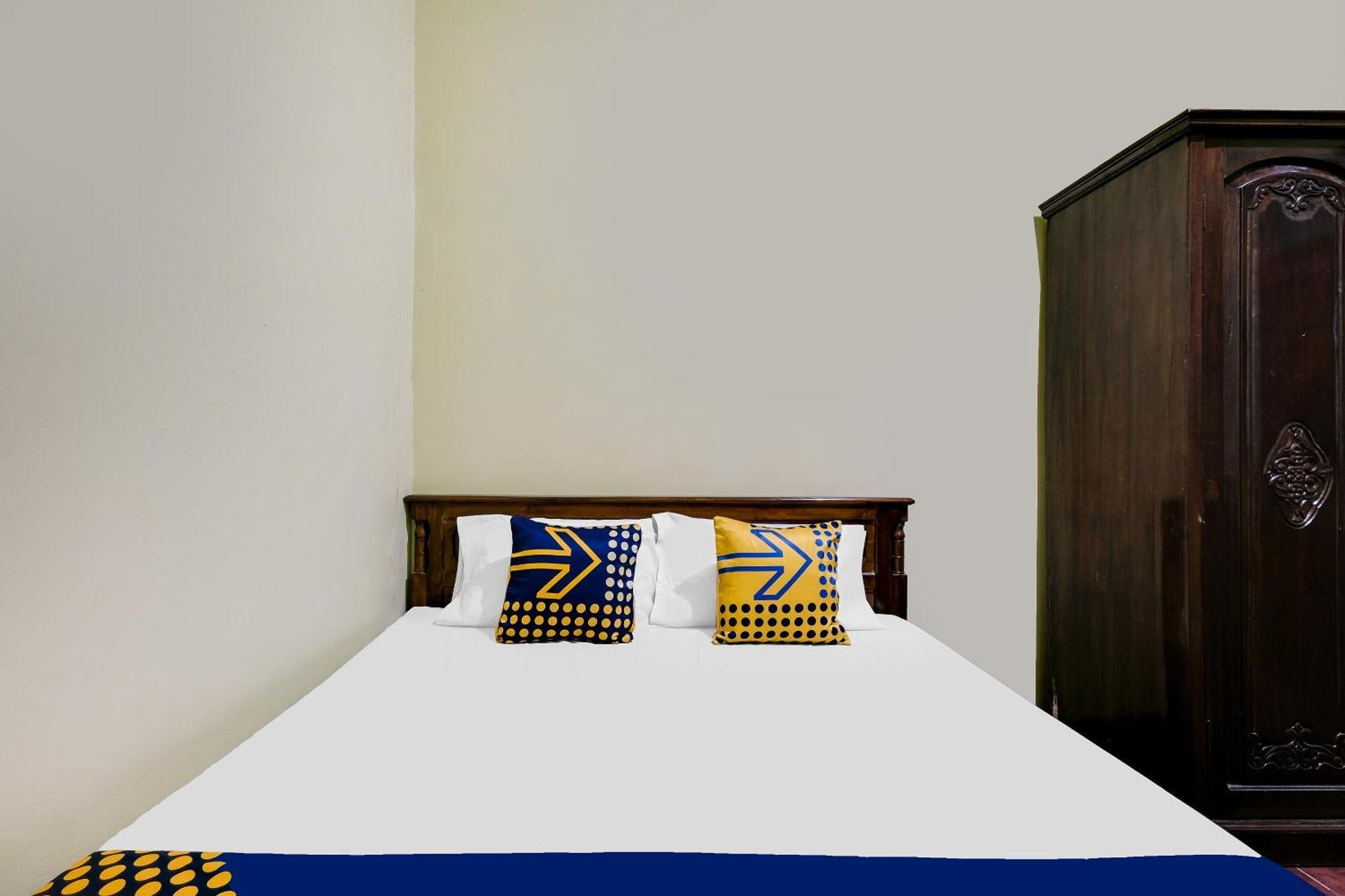 Spot On 92068 Pudja Kesuma Homestay Syariah Yogyakarta Esterno foto