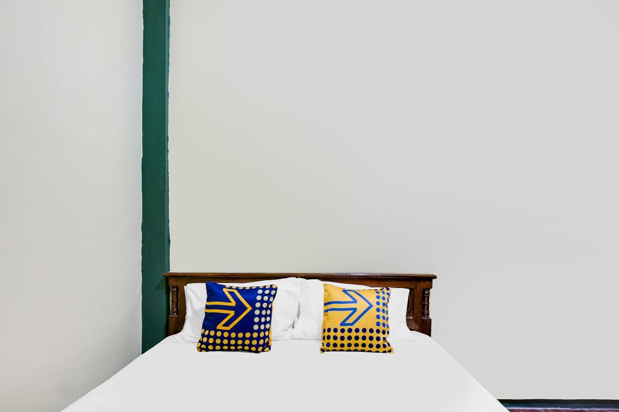 Spot On 92068 Pudja Kesuma Homestay Syariah Yogyakarta Esterno foto