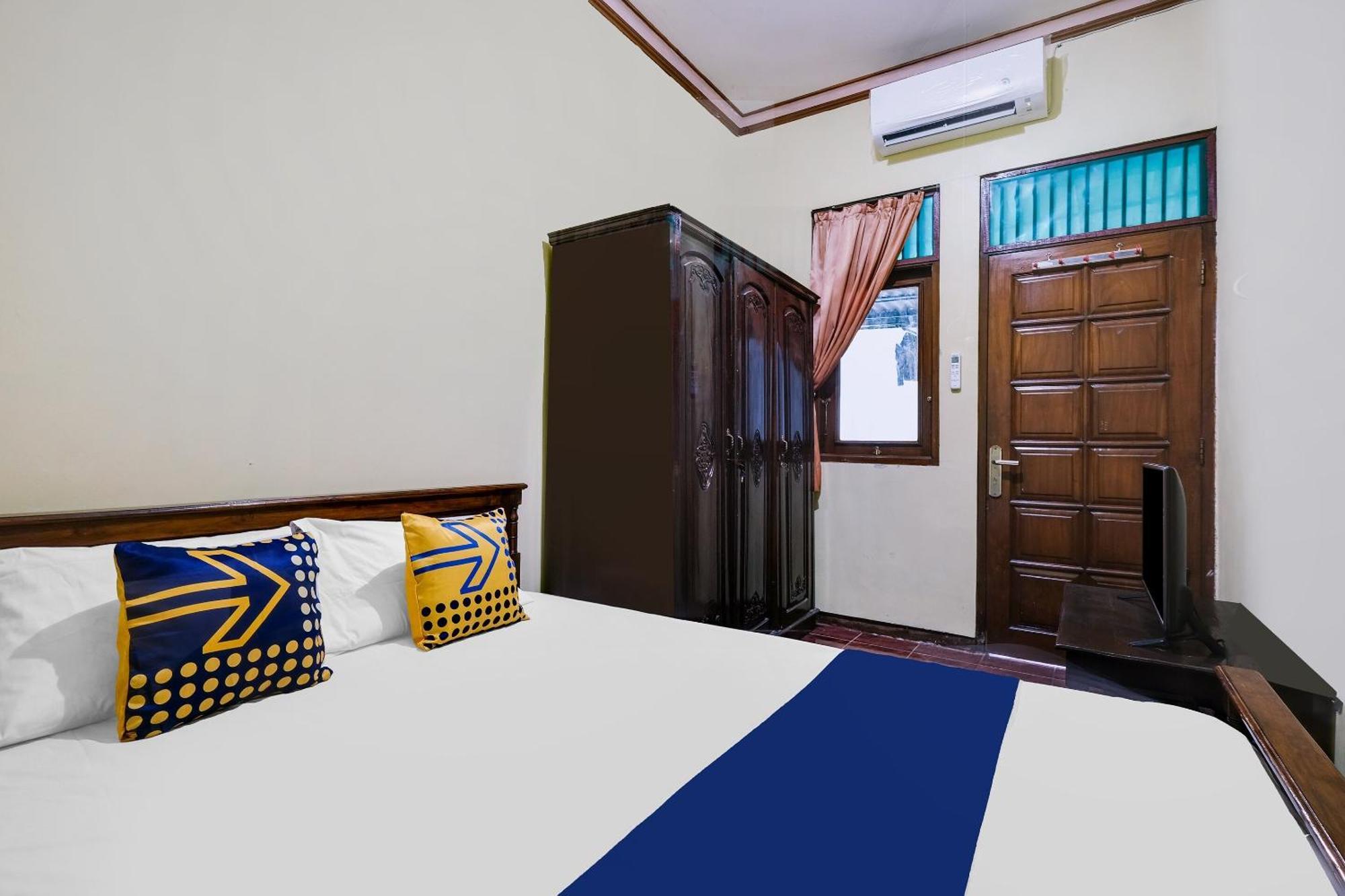 Spot On 92068 Pudja Kesuma Homestay Syariah Yogyakarta Esterno foto